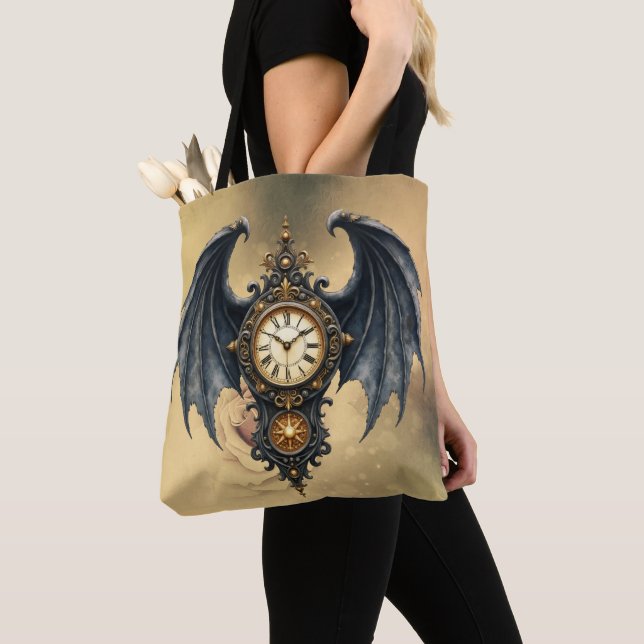 Bolsa Tote Asas da Eternidade – O Guardião Atemporal.  (Close Up)