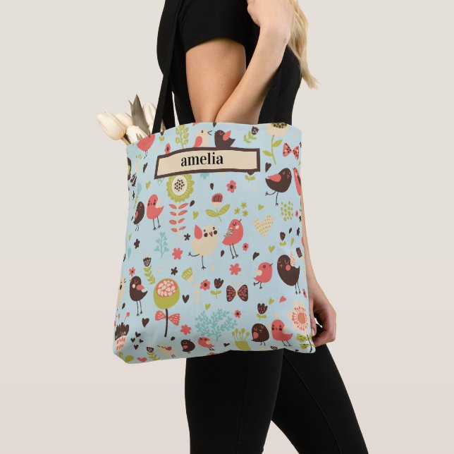 Bolsa Tote Aves e Flores de Amor Whimsical (Close Up)