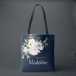 Bolsa Tote Azul Dusty e Marinho Floral Branco<br><div class="desc">Bolsa floral branco e azul empoeirado. Personalize com seu nome e título ou Bride Squad, TRibe, Team etc.</div>