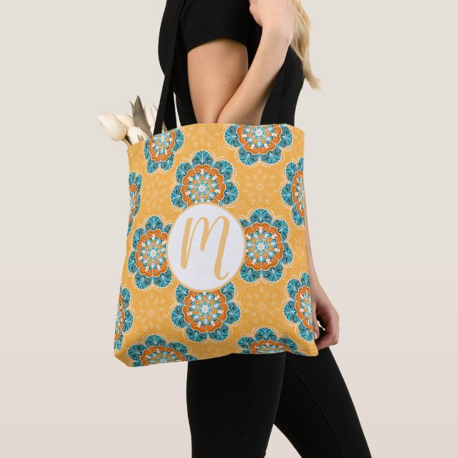 Bolsa Tote Azulejo Floral Mandala em Laranja e Teal (Close Up)