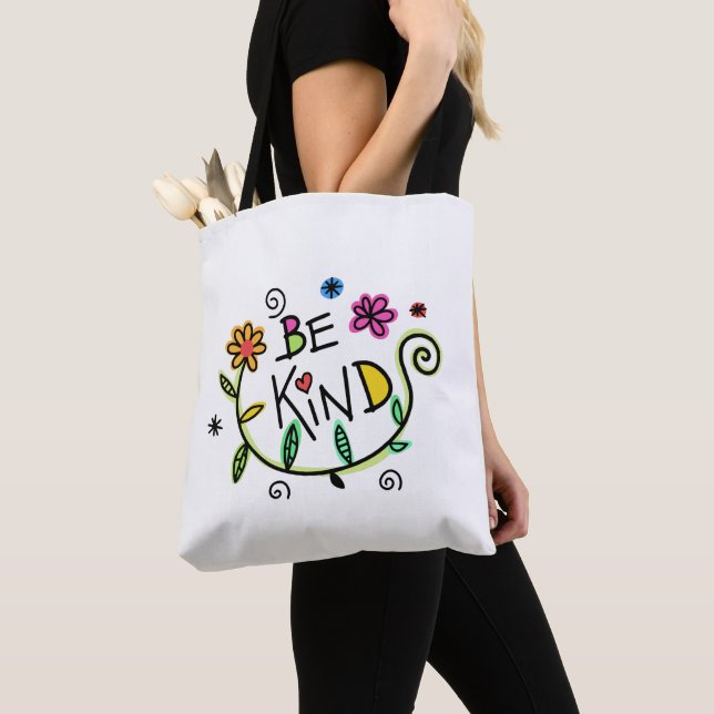 Bolsa Tote Be Kind Funny Modern Typography Minimalist (Close Up)