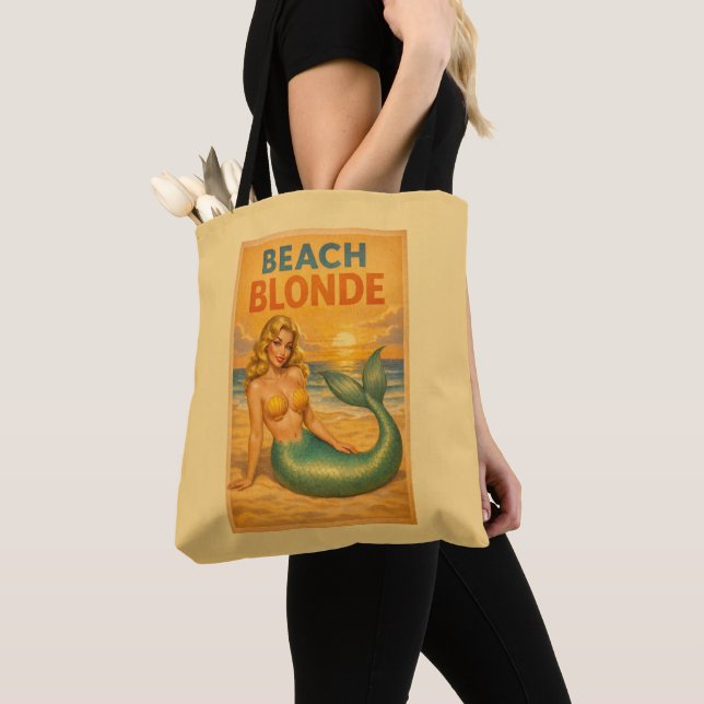 Bolsa Tote Beach Blonde Pin-Up Mermaid - Yellow Retro Coastal (Close Up)
