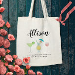 Bolsa Tote Beach Cocktails Bachelorette Bridesmaid Name<br><div class="desc">Encham esta mala adorável com os acessórios que as vossas raparigas precisam para a vossa solteira ou fim de semana de casamento!</div>