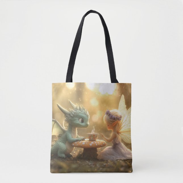 Bolsa Tote Bebê Dragão Fofo e Fada Desfrutando Chá  (Frente)