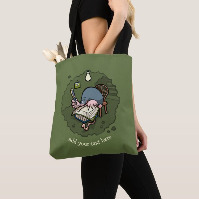 Bolsa Tote Bela Cartoon Mole Novelist Escrevendo Livro De Bur (Close Up)