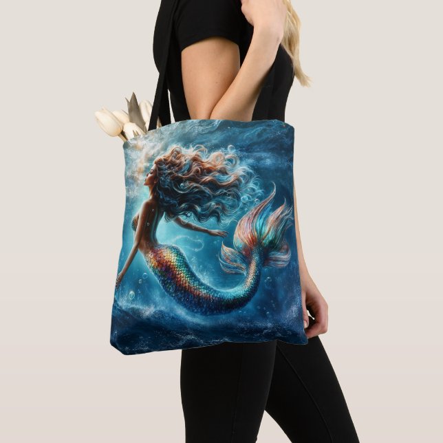 Bolsa Tote Beleza erérea da sereia aquática em azul profundo (Close Up)