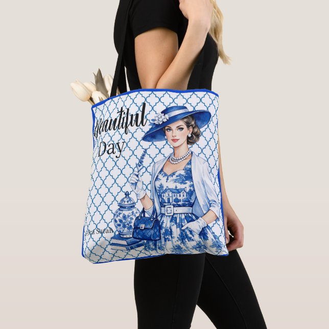 Bolsa Tote Beleza Floral Azul e Branco (Close Up)