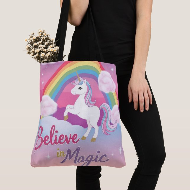 Bolsa Tote Believe in Magic with Unicorn and Rainbow (Close Up)