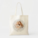 Bolsa Tote Best Grandma Ever Modern Classic Photo<br><div class="desc">This simple and classic design is composed of serif typography and add a custom photo. "Best Grandma Ever" circles the photo of your grandma,  gramma,  grandmother,  granny,  mee-maw,  lola etc</div>