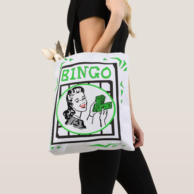 Bolsa Tote Bingo Lady Com Dinheiro No Bingo Card (Close Up)