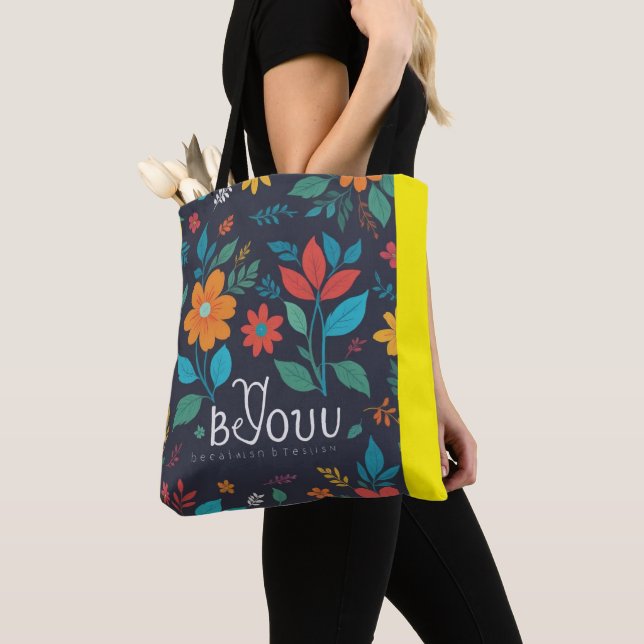 Bolsa Tote Blooms de Primavera floral | Preto Verde Monograma (Close Up)
