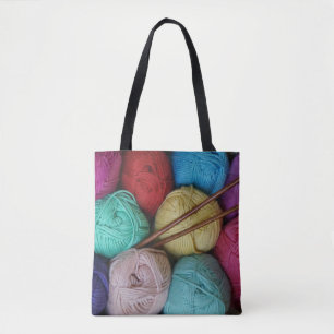 Bolsa Tote Bolas do fio com as agulhas de confecção de malh