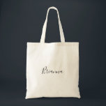 Bolsa Tote Brag de Tote Minimalista Simples<br><div class="desc">Esta mala minimalista e simples é o presente perfeito para o casamento,  para apresentar suas madrinhas e madrinha de casamento para um casamento moderno. O design simples e elegante apresenta a tipografia de scripts clássicos e ricos em preto e branco.</div>