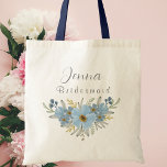 Bolsa Tote Bridesmaid Botânica Personalizada Azul<br><div class="desc">Tote Bag (Tote) Floral Botânica Personalizada. Trending poeirentas flores azuis e brancas com roteiro de cinza. Moderno e elegante.</div>