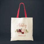 Bolsa Tote Bridesmaid Floral Personalizada Pink Marsala<br><div class="desc">Bolsa de Bridesmaid com buquê de aquarela de flores rosa e marsala,  personalizado com o nome da dama de honra em caracteres de escrita rosa cor-de-rosa.</div>