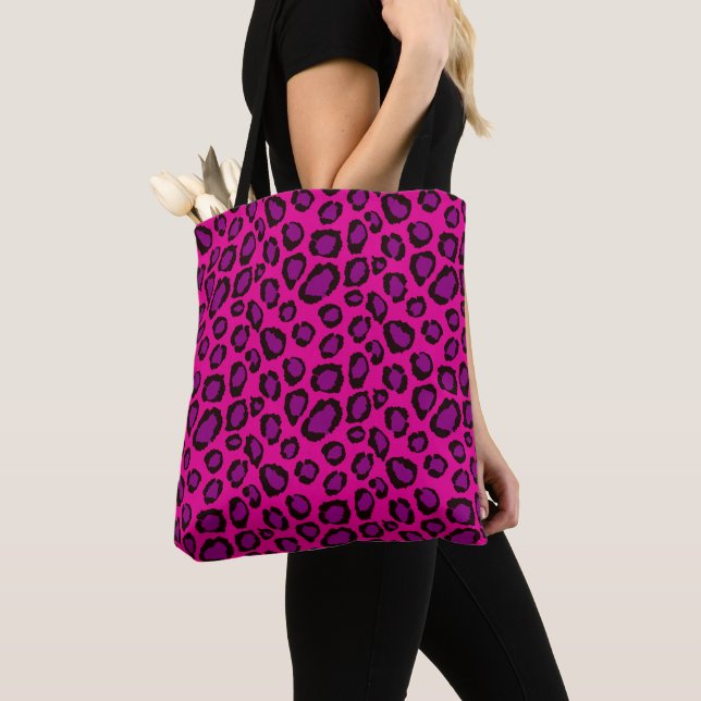 Bolsa Tote Bright Pink And Purple Leopard Print Pattern (Close Up)