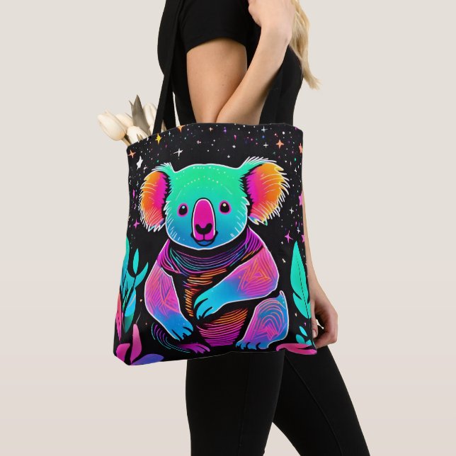 Bolsa Tote Brilho no Dark Koala (Close Up)