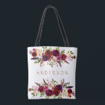 Bolsa Tote Burgundy Marsala Watercolor Bohemian Floral<br><div class="desc">Estilo boêmico Allover Impressão Tote Bag com ilustração aquosa da burgundy,  Marsala,  pénia vermelha e rosa e rosas com sotaque de penas. Use o botão "Personalizar" para alterar as cores,  tamanhos e fontes. Isto é perfeito para o outono | Ocorrências de outono e inverno. Itens correspondentes também estão disponíveis.</div>