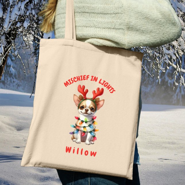 Bolsa Tote Cachorro das Luzes de Natal de Chihuahua, Atraente (Carry festive cheer with this custom fun Chihuahua dog tote bag. A perfect gift for dog lovers.)