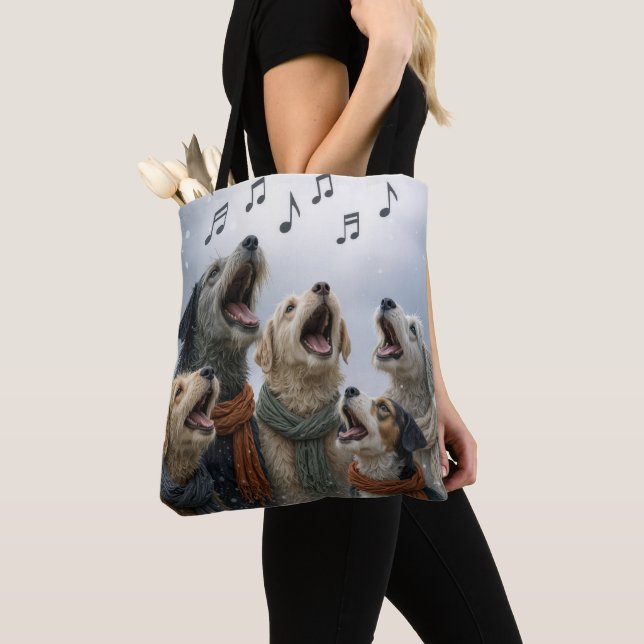 Bolsa Tote Cães Cantando Canções de Natal em Flocos de Neve (Close Up)