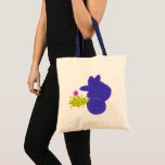 Bolsa Tote Cão bonito com sonho e Chanucá gelado<br><div class="desc">Celebre Hanukkah com seu filhote Akita e esta bolsa vencedora. Magen Blue Hanukkah,  Shari Pedowitz,  artistshari.com. Shari Pedowitz Artístico Empire LLC. Todos os direitos reservados.</div>