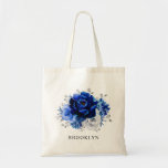 Bolsa Tote Casamento Floral Metálico Real Blue Silver<br><div class="desc">Elegante e azul-real do tema prateado Bridesmaid presente dote bolsa com elegante buquê de flores azuis,  Marinhos,  prata,  cor branca pura do rosa e folhas verdes do eucalipto. Entre em contato comigo para obter ajuda sobre a personalização ou se você precisar de outro produto com este design.</div>