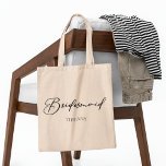 Bolsa Tote Casamento Minimalista de Chic Personalizado por Br<br><div class="desc">Este saco de tote chic,  simples dama de honra mostra seu nome debaixo da elegante tipografia negra. Personalize esses presentes elegantes e modernos para seu casamento ou festa de solteira.</div>