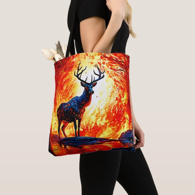 Bolsa Tote Cena de Stance-Crimson Fiery Deer Stance (Close Up)