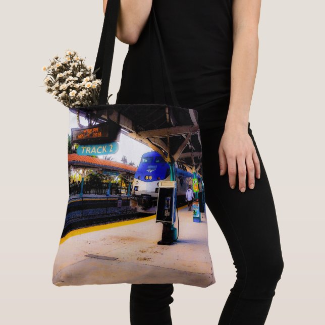 Bolsa Tote Chegada ao Track 2 (Close Up)