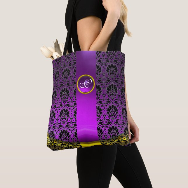 BOLSA TOTE CHIC BLACK BRANCO DAMASK, PURPLE GEMSTONE MONOGRAM (Close Up)