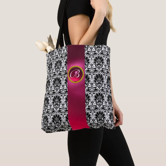 BOLSA TOTE CHIC BLACK WHITE DAMASK , PINK FUCHSIA GEM MONOGRA (Close Up)