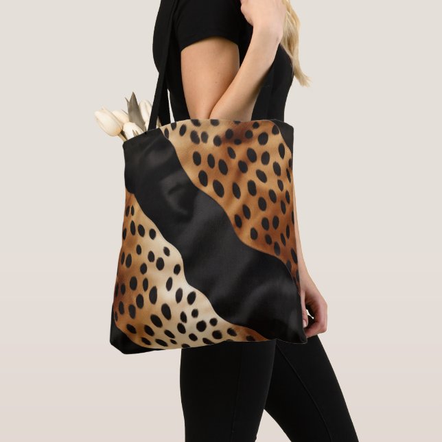 Bolsa Tote Chic Western Black Cowhide (Close Up)