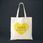 Bolsa Tote Cinza amarela, ponte cardíaca, mochila<br><div class="desc">Cinza amarela e clássica, amarrada de brafas de coração. Símbolo de amor rústico personalizado para a noiva da equipe. Belo vintage parece design com texto tipográfico elegante e nome personalizado. Faça um para damas de honra, florista, madrinha de casamento, matrona de honra, mãe da noiva etc. Design para festa de...</div>