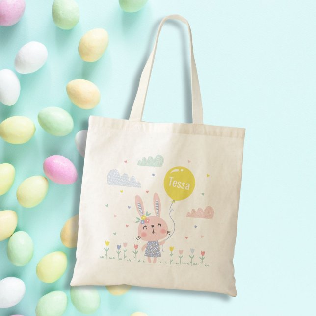 Bolsa Tote Coelhinho de Páscoa bonito com flores, nuvens e ba (Criador carregado)