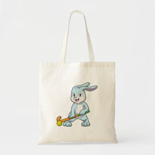Bolsa Tote Coelhinho no campo com bastão de hóquei