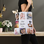 Bolsa Tote Colagem fotográfica melhor avó de vovó branca<br><div class="desc">Um presente para sua avó celebrando sua vida com uma colagem de 8 fotos. Texto preto: A melhor avó de sempre. Use a foto dela, filhos, netos, marido, animais de estimação, amigos, seu destino de viagem dos sonhos. Fundo branco. Perfeito como presente de Dia de as mães ou para aniversários...</div>