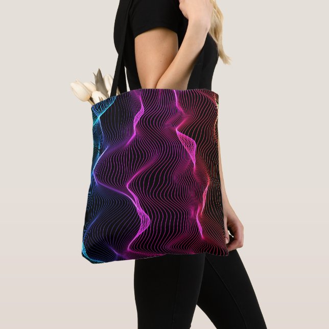 Bolsa tote com linhas onduladas abstratas em azuis (Close Up)