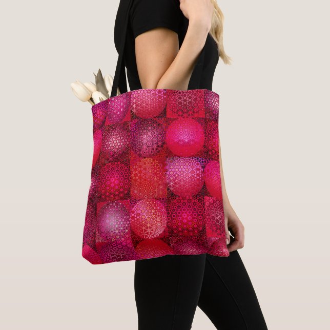 Bolsa Tote Conjunto de Mosaico Circular em Vermelho (Close Up)