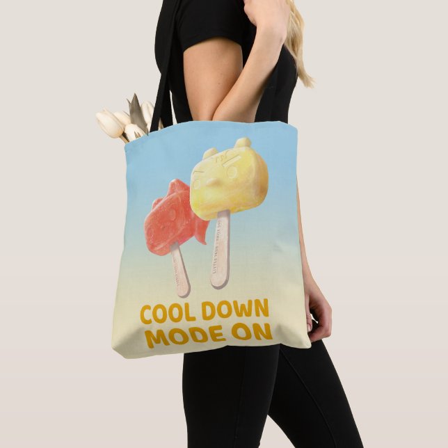 Bolsa Tote Cool Down Mode On: Iron T & Bunny Girl Popsicles (Close Up)