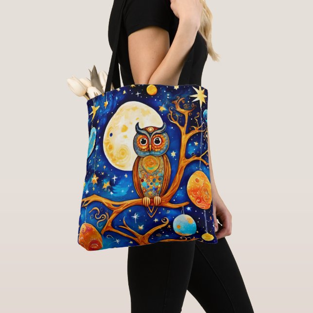 Bolsa Tote Coruja Whimsical Celestials: Estrelas, Lua, Planet (Close Up)