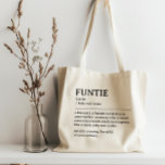 Bolsa Tote Cotação de Definição de Funções Personalizadas<br><div class="desc">Esta design de definição Funtie é a maneira perfeita de celebrar o vínculo especial que sua irmã compartilha com seu filho como "Tia Diversão". Esta design é algo que não só ilumina sua vida, como também captura a alegria e o amor únicos que ela traz à sua família. Seja para...</div>
