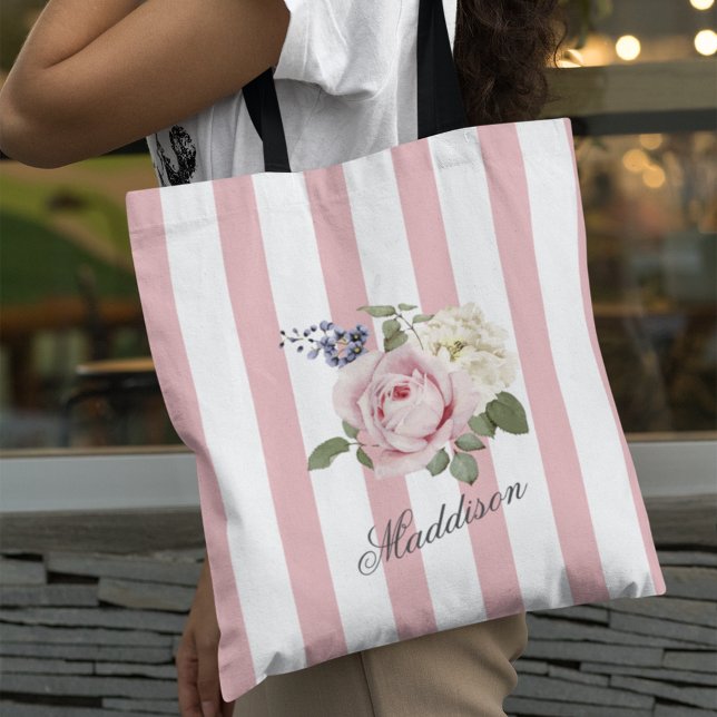 Bolsa Tote Country Chic Pink Strike Rose Bouquet Monogrammed (Criador carregado)