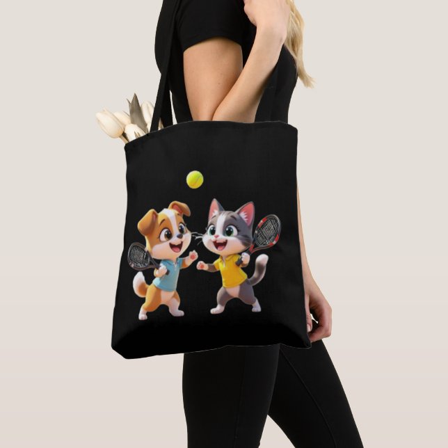 Bolsa Tote Cute Cartoon Dog and Cat Playing Padel Tennis – Fu (Close Up)