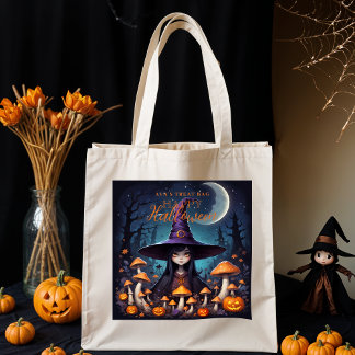 Bolsa Tote Cute Halloween Witch in Spooky Scene with Pumpkins