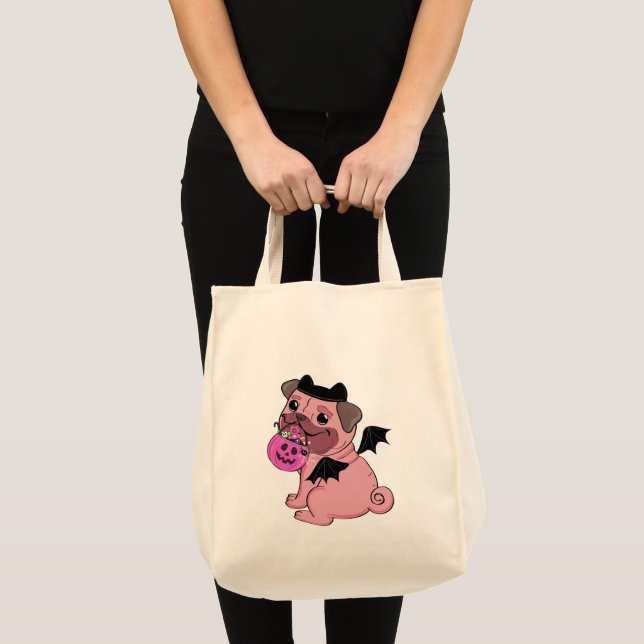 Bolsa Tote Cute Pink Pug in a Halloween Costume Holding  (Frente (produto))