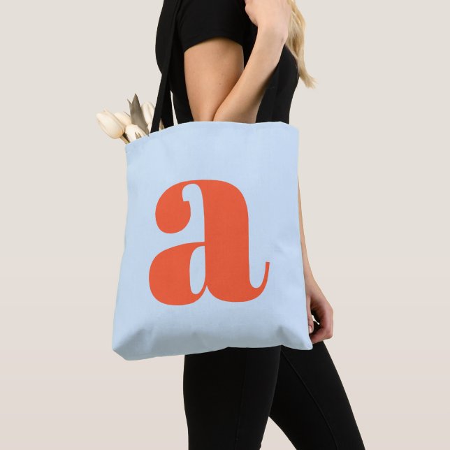 Bolsa Tote Cute Soft Blue Orange Monogram Retro Lettering (Close Up)