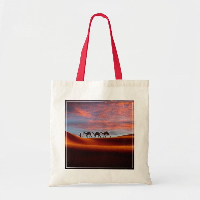 Bolsa Tote Desertos | Man & Camels in the Sand Dunes (Frente)