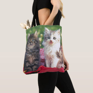 Bolsa Tote Dois gatinhos que sentam-se em uma cobertura