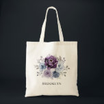 Bolsa Tote Dusty Purple Lavendar Bridesmaid Com Nome<br><div class="desc">Mala elegante de presentes florais de meio-verão com palha de presentes com rosas de aquarelas em tons de ameixa púrpura, rosa poeirento, rosa poeirento, mauve, sábio com folhas botânicas verdes e eucalipto com estrutura geométrica dourada. Entre em contato conosco para obter mais detalhes sobre a personalização ou os itens correspondentes....</div>