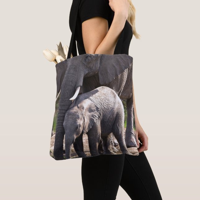 Bolsa Tote Elefante africano novo com bebê (Close Up)
